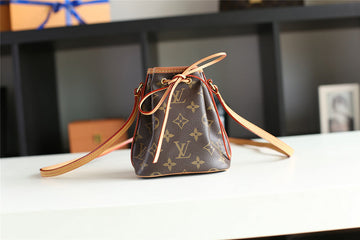 EC Fashion Lu-Vi bags - 9390