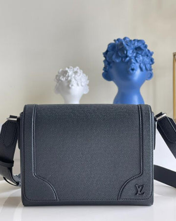 EC - LOV Bags - 2096