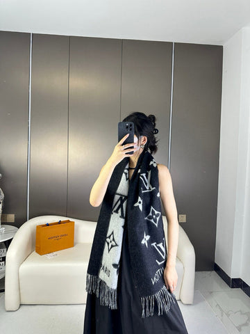 EC - LOV Scarf - 219