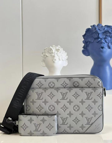 EC - LOV Bags - 1681