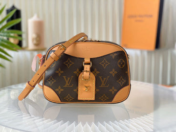 EC - LOV Women Bag - 2930