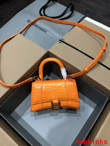 CS - BG Hourglass Bags - 122