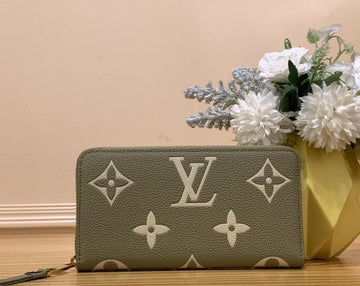 EC - LOV Bags - 574