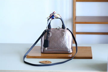 EC Fashion Lu-Vi bags - 8272