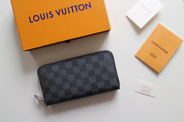 EC - LOV Wallet - 570