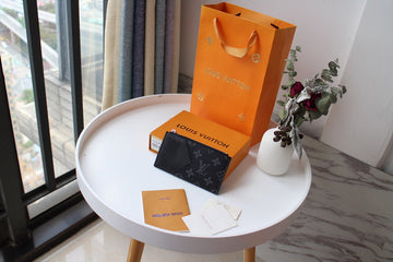 EC - LOV Wallet - 295