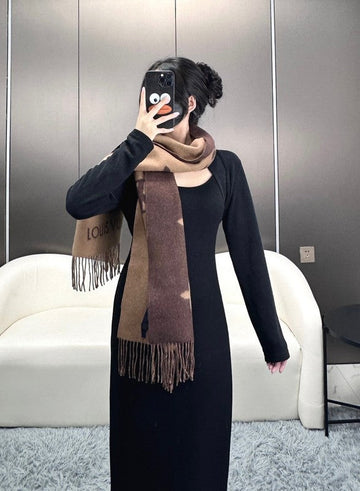EC - LOV Scarf - 339