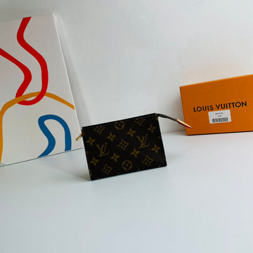 EC - LOV Wallet - 425