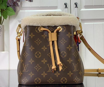 EC - LOV Bags - 688