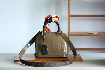 EC Fashion Lu-Vi bags - 8280