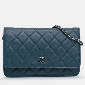 Classic Lambskin Wallet on Chain