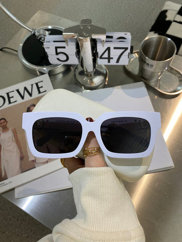 EC - LOV Sunglass - 018