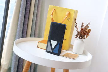 EC - LOV Wallet - 020