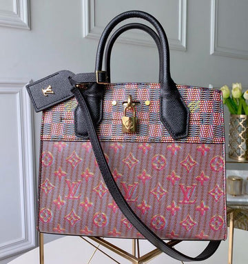 EC - LOV Bags - 2821