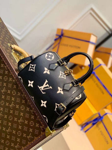EC Fashion Lu-Vi bags - 17457
