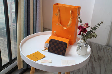 EC - LOV Wallet - 320