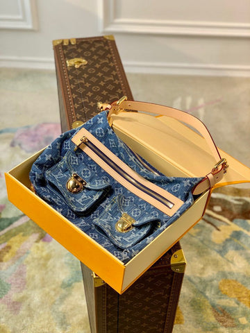 EC - LOV Women Bag - 1034
