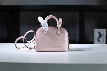 EC Fashion Lu-Vi bags - 8300