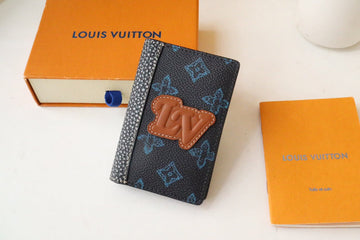 EC - LOV Wallet - 076