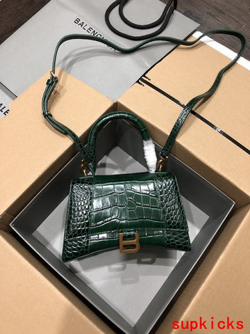 CS - BG Hourglass Bags - 100