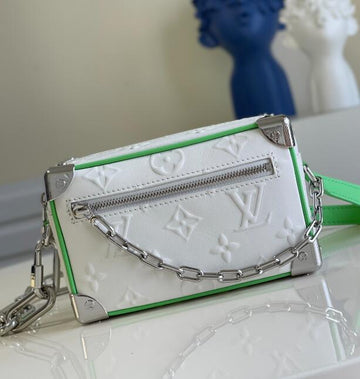 EC - LOV Bags - 2300