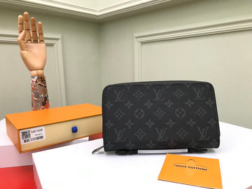 EC - LOV Wallet - 890