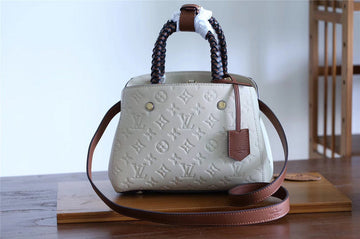 EC Fashion Lu-Vi bags - 8020