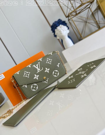 EC - LOV Bags - 960