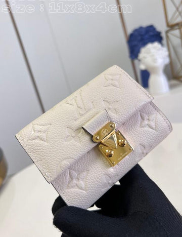 EC - LOV Bags - 572