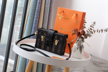 EC Fashion Lu-Vi bags - 17658