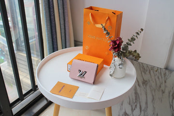 EC - LOV Wallet - 310