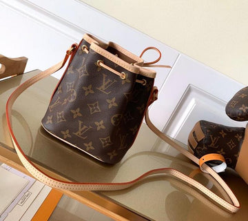 EC - LOV Bags - 2525