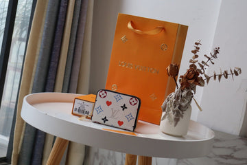 EC - LOV Wallet - 897