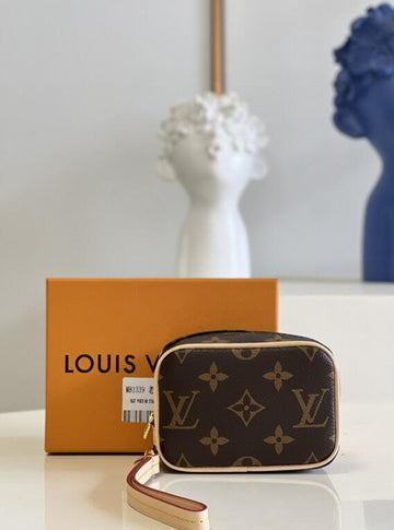EC - LOV Bags - 1602