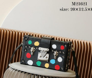 EC - LOV Bags - 749