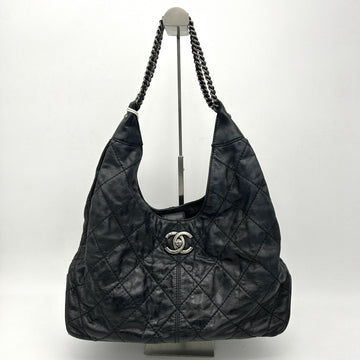 Chanel Coco Supple Hobo Quilted Calfskin Large LA21048