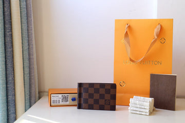 EC - LOV Wallet - 926