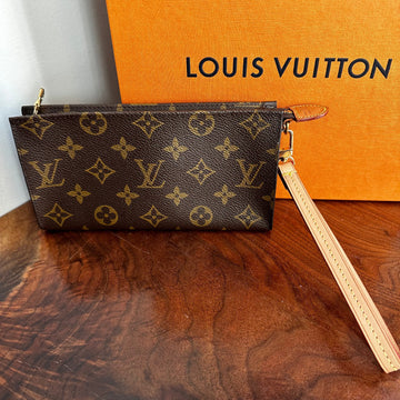 The Junco Wristlet -CS Monogram in Vachetta