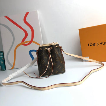 EC - LOV Wallet - 697