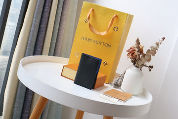 EC - LOV Wallet - 266