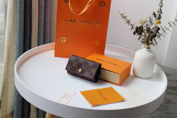 EC - LOV Wallet - 299