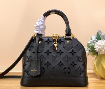 EC - LOV Bags - 923