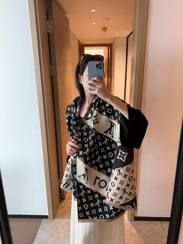 EC - LOV Scarf - 019