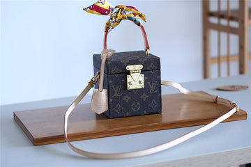 EC Fashion Lu-Vi bags - 9402