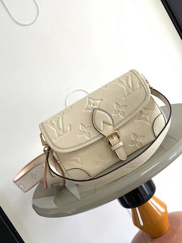 EC - LOV Women Bag - 1887