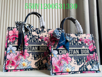 Christian Dior Luxury Bag - The Tote   243