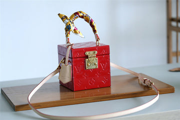 EC Fashion Lu-Vi bags - 9398