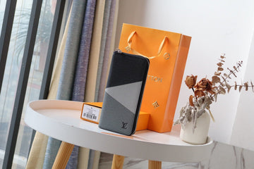 EC - LOV Wallet - 1397