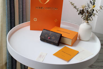 EC - LOV Wallet - 1036
