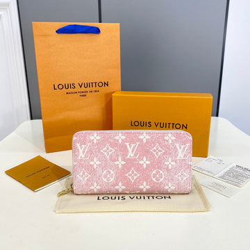 EC - LOV Wallet - 1409